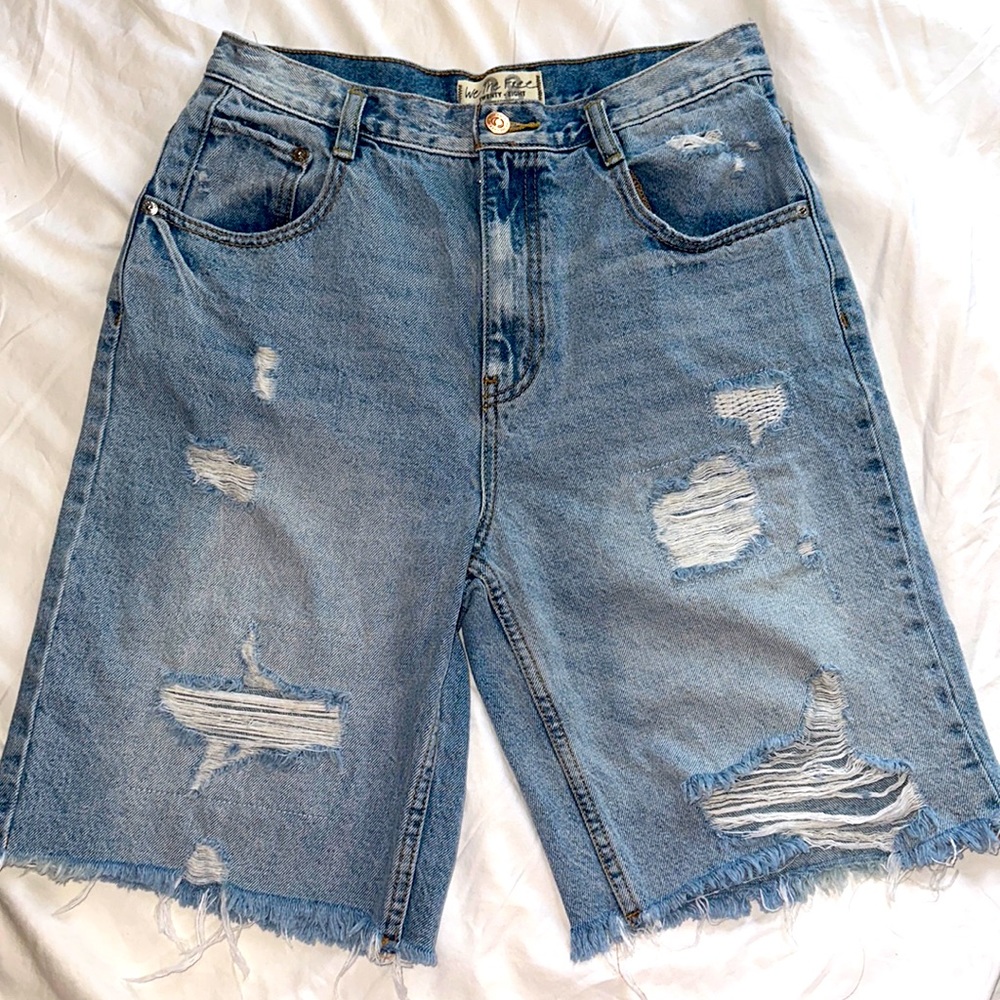 💙💙FREE PEOPLE denim shorts. High waisted.